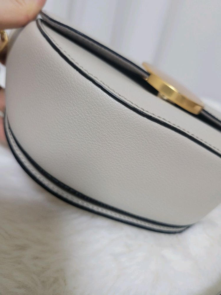 오야니 반달 라운드 크로스백 크림 숄더백 이미지