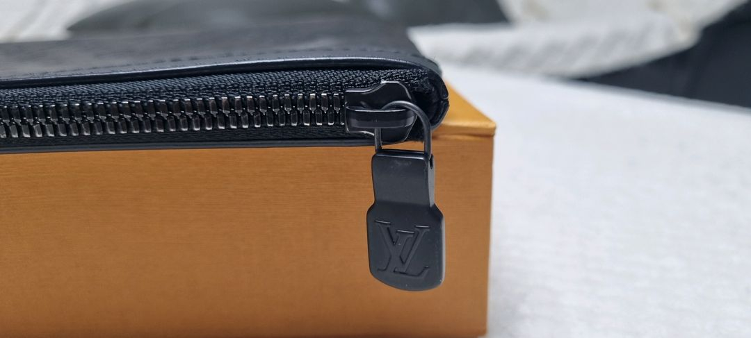 루이비통 디스커버리 쉐도우 클러치--7