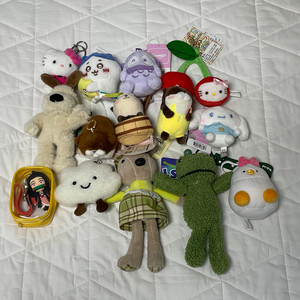 유명캐릭터인형 저렴하게 팔아요(키티/하치와레/한교동/우소우소짱/그로밋)