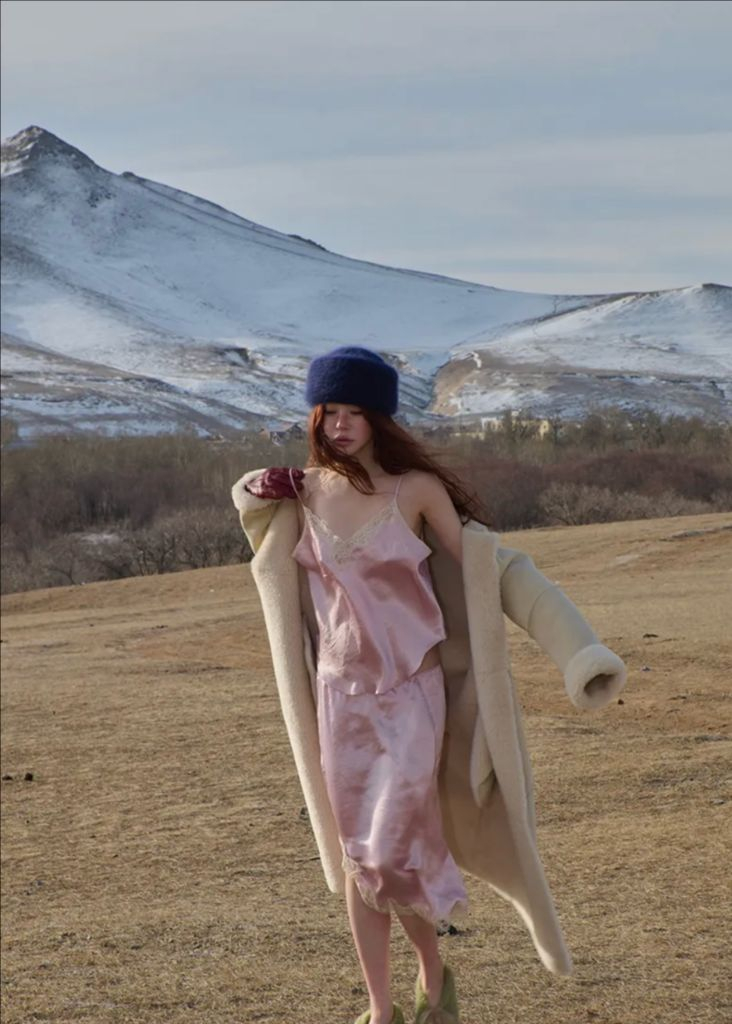 빠른배송) 프레클 레이스 세틴 케미솔 인 핑크 슬립탑 시눈 오버듀플레어 누아누 타낫--3