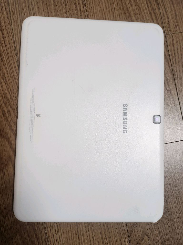 삼성 갤럭시탭4--1