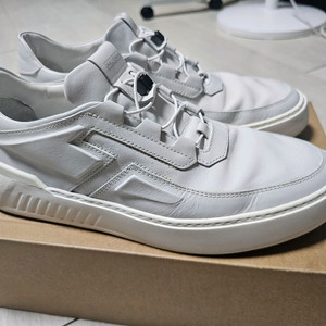 토즈 노코드 스니커즈 (8.5 / 275사이즈)