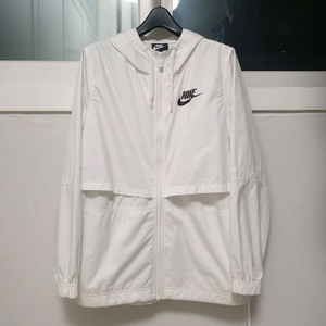 나이키 바람막이 (S)