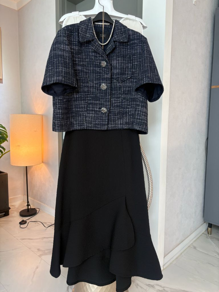 에트레 몽끄 엠보 스티치 스커트--1