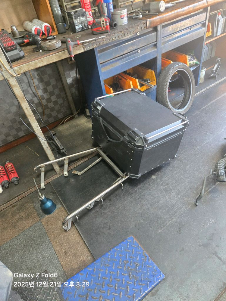 xmax300 짐대 탑박스 이미지