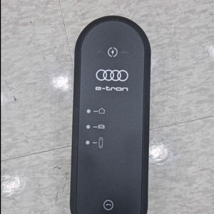 아우디 정품 전기차 충전 케이블 이미지