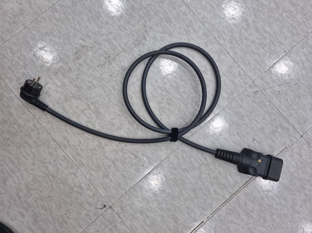 아우디 정품 전기차 충전 케이블 이미지