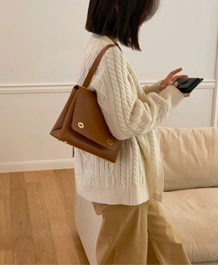 디옵튼 THE OFTN 카멜백--3