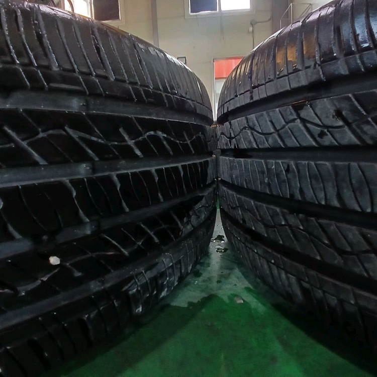 마르셀로 19인치 중고 휠 245 54 19 타이어 판매합니다 이미지