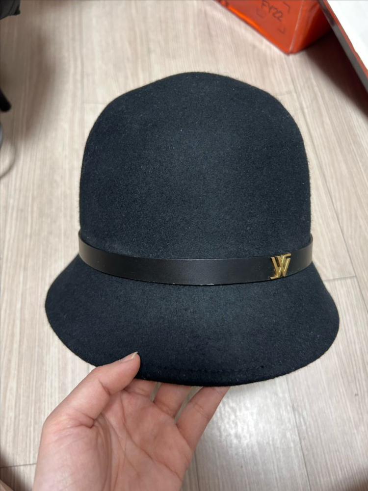 화이트샌즈 겨울 울모자 클로슈햇--1