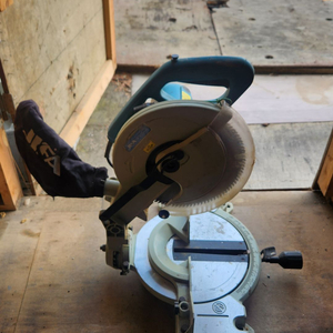 슬라이딩 각도절단기 이미지