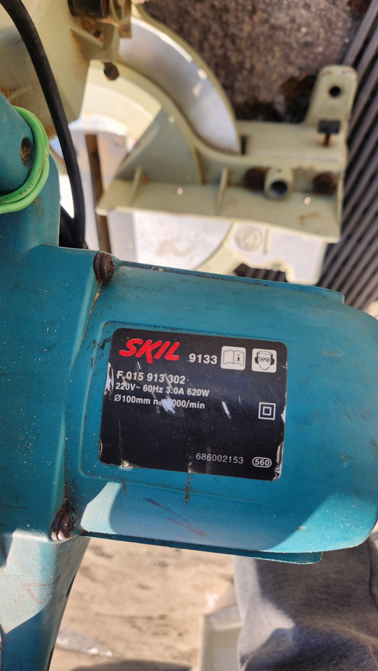 슬라이딩 각도절단기 이미지