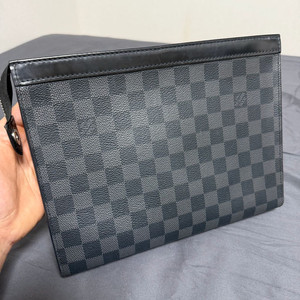 [새상품급.정품]루이비통 포쉐트 보야주 MM 다미에 그래파이트 클러치