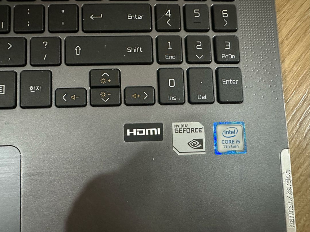 엘지 터치가능 노트북 i5/지포스/8기가/ssd256 정상부팅(부품용) 제품 12만원 판매--2