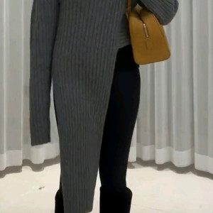 베르가못 알파카 언발터틀 니트