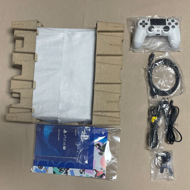 플스4프로 7128B 글레이셔화이트 풀박 S급(펌6.72) + SSD 1TB(미사용)--1