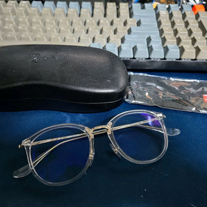 레이벤 7140 2001 투명테 51사이즈 판매합니다