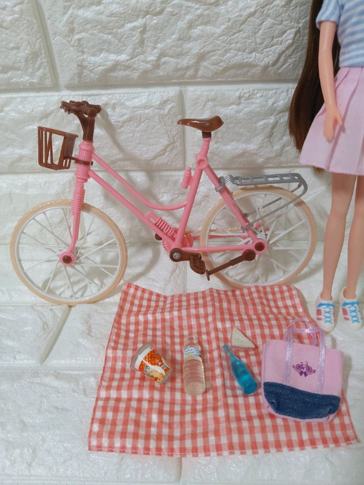 미미인형 한강에서 자전거--1