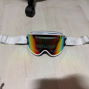 2526 다이스 굿맨 리미티드 모델 변색 2장