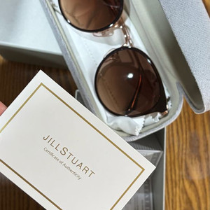 질스튜어트 선글라스 브라운 케이스 포함