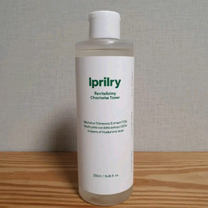 아이프릴리 리바이탈라이징 토너 이미지