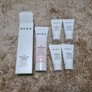 헤라 유브이 프로텍터 톤업 50ml 헤라 멀티디펜스 선크림 헤라 톤업선크림 썬크림