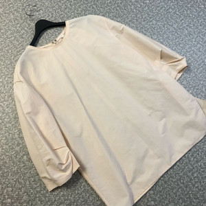 한섬 TIME 타임 소매 셔링 바스락 블라우스 올드머니룩 벌룬 볼륨