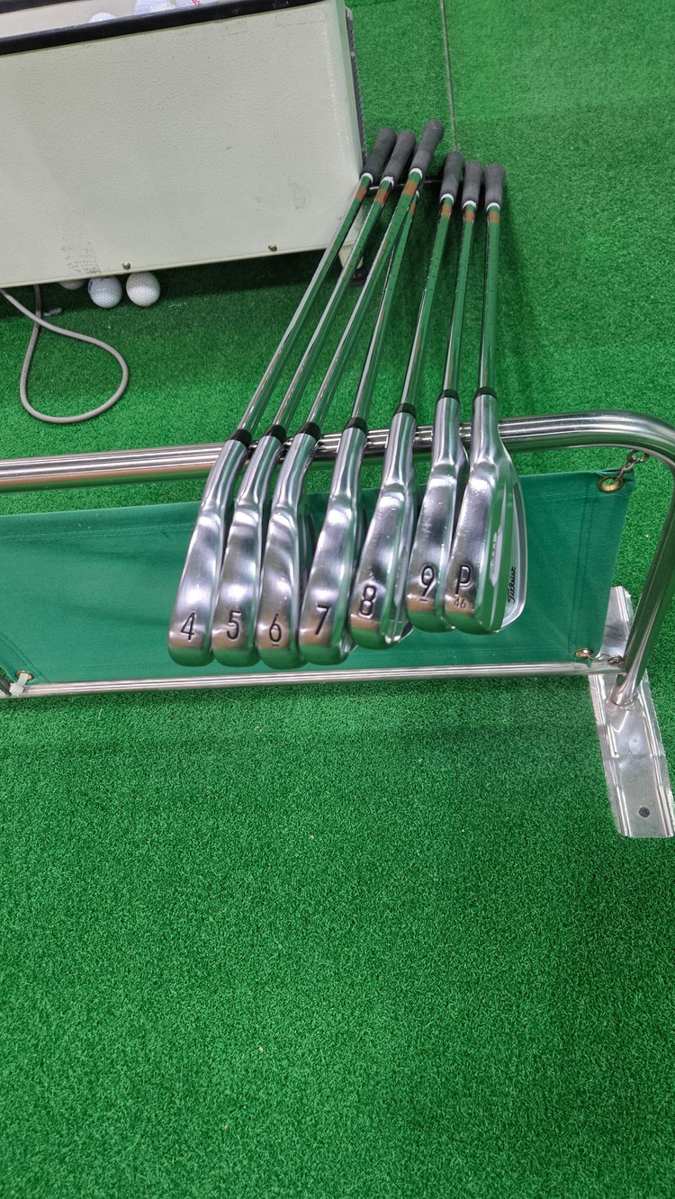 타이틀리스트 t100 2세대 7아이언(p,9,8,7,6,5,4) 이미지