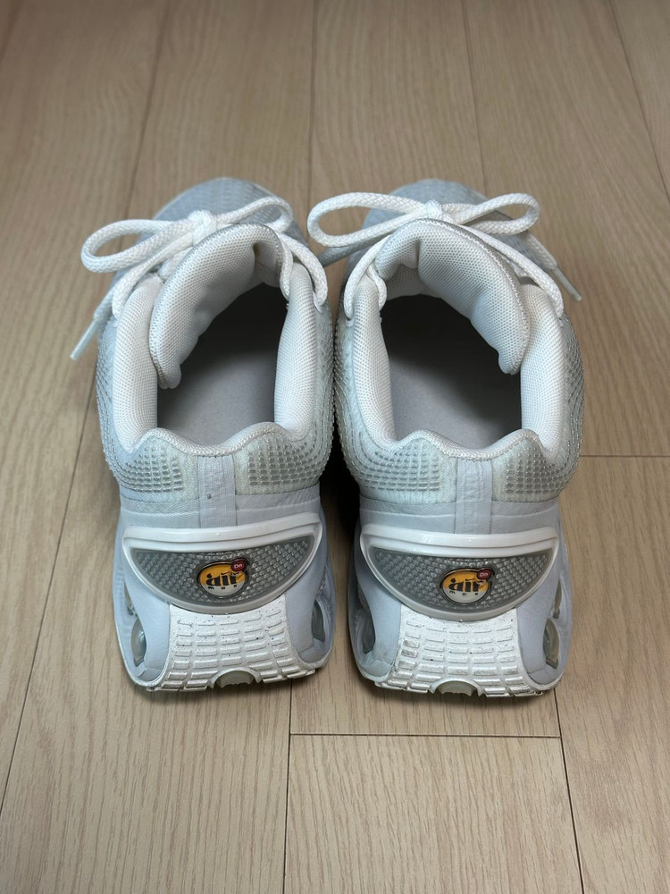 [245] 나이키 에어맥스dn 화이트 메탈릭 실버--5