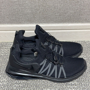 [275] 나이키 샥스 그래비티 트리플 블랙