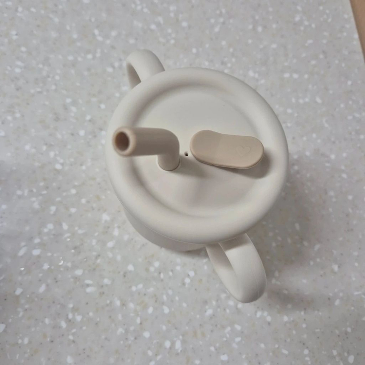 거의 새상품 이유식 스푼 포크/락앤락 실리콘컵 빨대컵 이미지