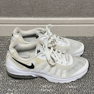 [275] 나이키 에어맥스 인비고