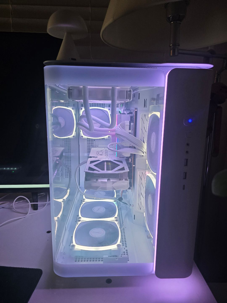 인텔 14700k 64g 1tb 4070 12g 게임 및 영상편집 pc 판매합니다--1