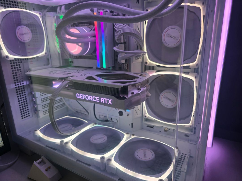 인텔 14700k 64g 1tb 4070 12g 게임 및 영상편집 pc 판매합니다--3