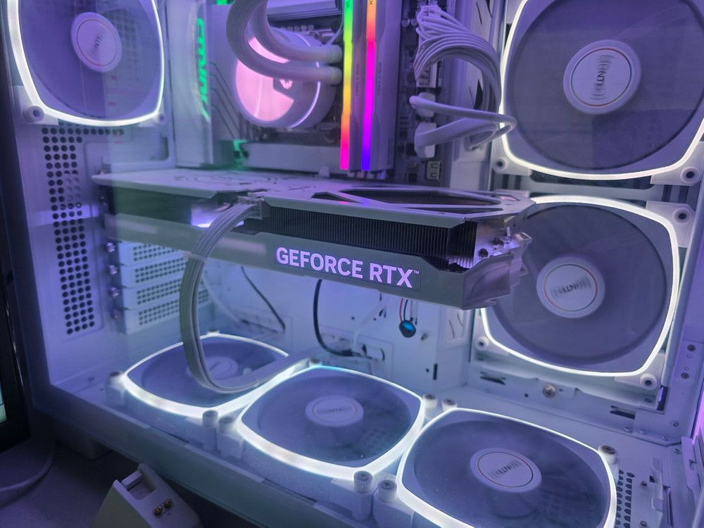 인텔 14700k 64g 1tb 4070 12g 게임 및 영상편집 pc 판매합니다--4