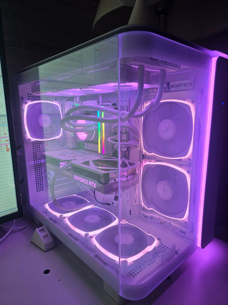 인텔 14700k 64g 1tb 4070 12g 게임 및 영상편집 pc 판매합니다--8