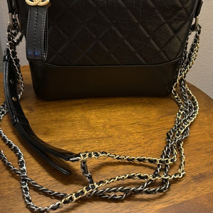 샤넬 가브리엘 호보 뉴미듐 이미지