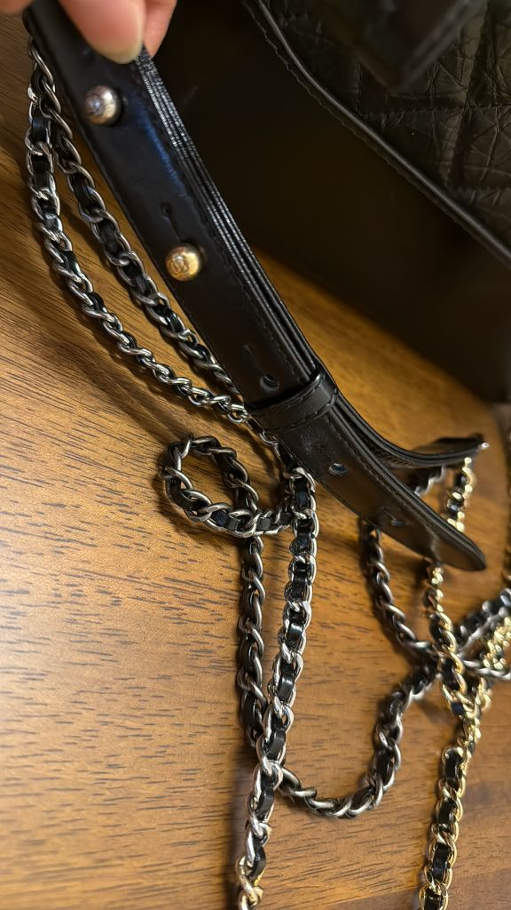 샤넬 가브리엘 호보 뉴미듐 이미지