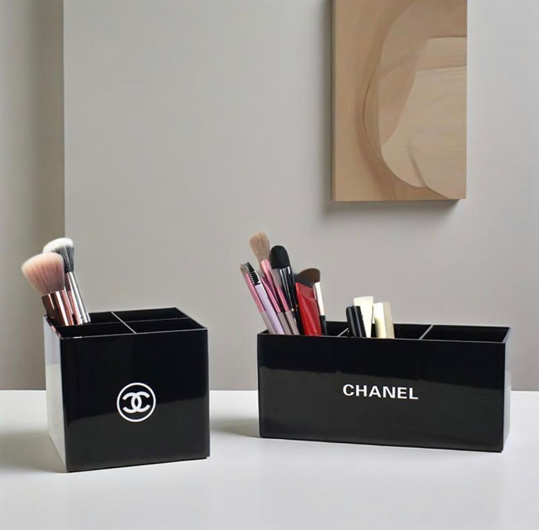 샤넬 메이크업 정리함 홀더 (새것)2종--0