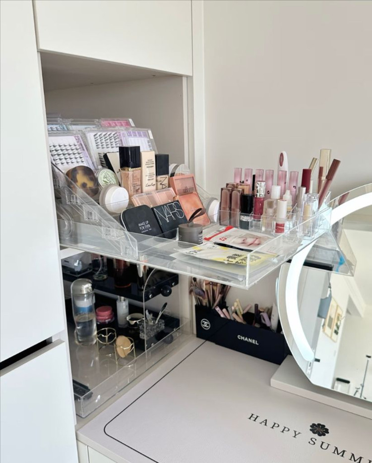 샤넬 메이크업 정리함 홀더 (새것)2종--3