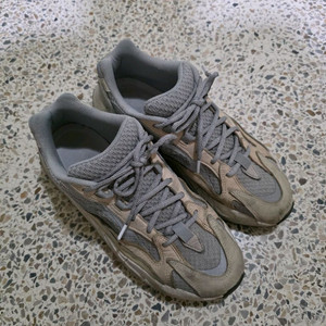 [정품] 아디다스 이지 부스트 700 V2 크림 285 이미지