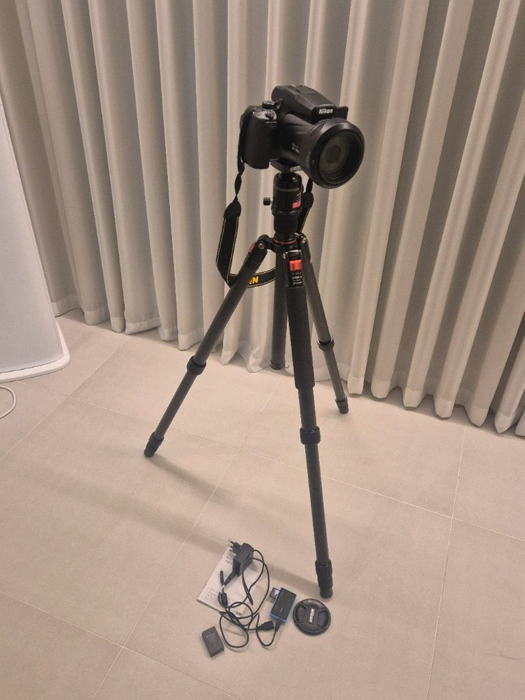 니콘 쿨픽스 P1000 125배줌 카메라&니콘KT324C 삼각대 이미지
