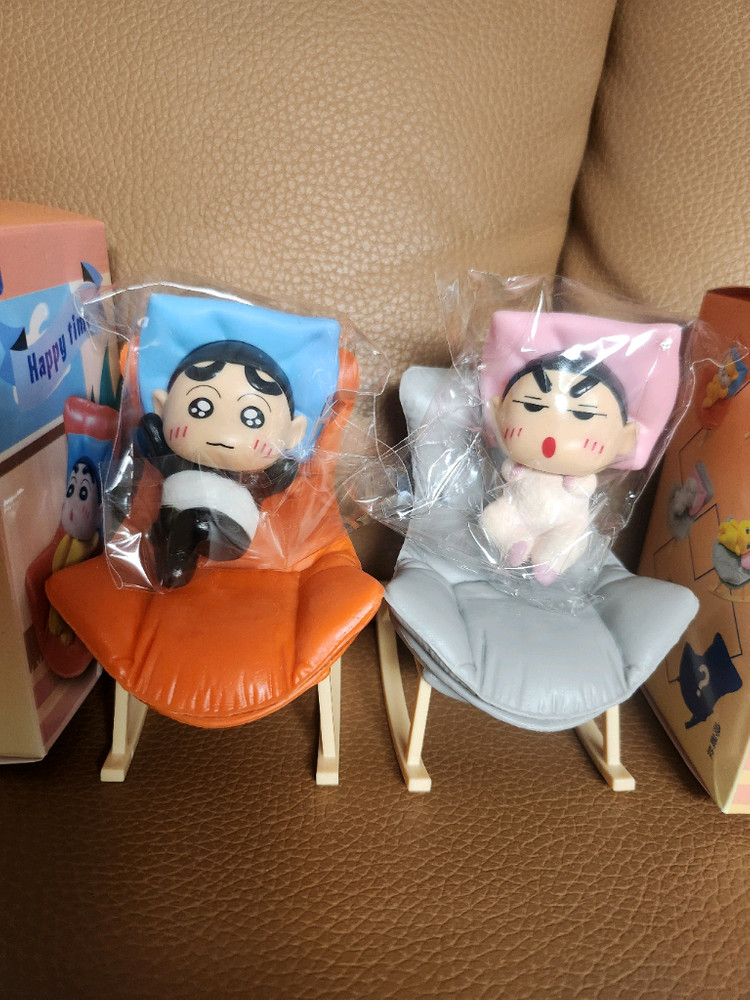 짱구 흔들의자 피규어 해피타임 레어컬러포함 2개일괄--1