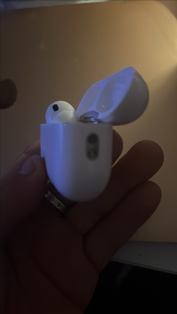 에어팟 프로 2세대 팝니다( 왼쪽 없음 ) 이미지