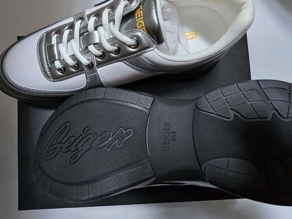 (새상품)가이거 신발245--2