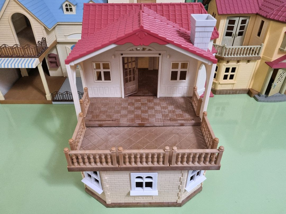 실바니안 불 들어오는 패밀리 이층집+덤 상품 집 드립니다.--2