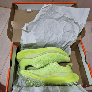 미시착새상품)) 나이키 인피니티런4 러닝운동화 240 이미지