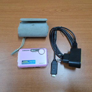 삼성 VLUU i8 빈티지디카 팝니다.