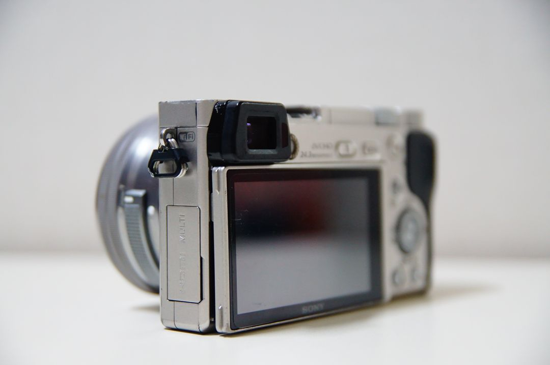 [소니] A6000 실버 미러리스 가방셋팝니다.--5