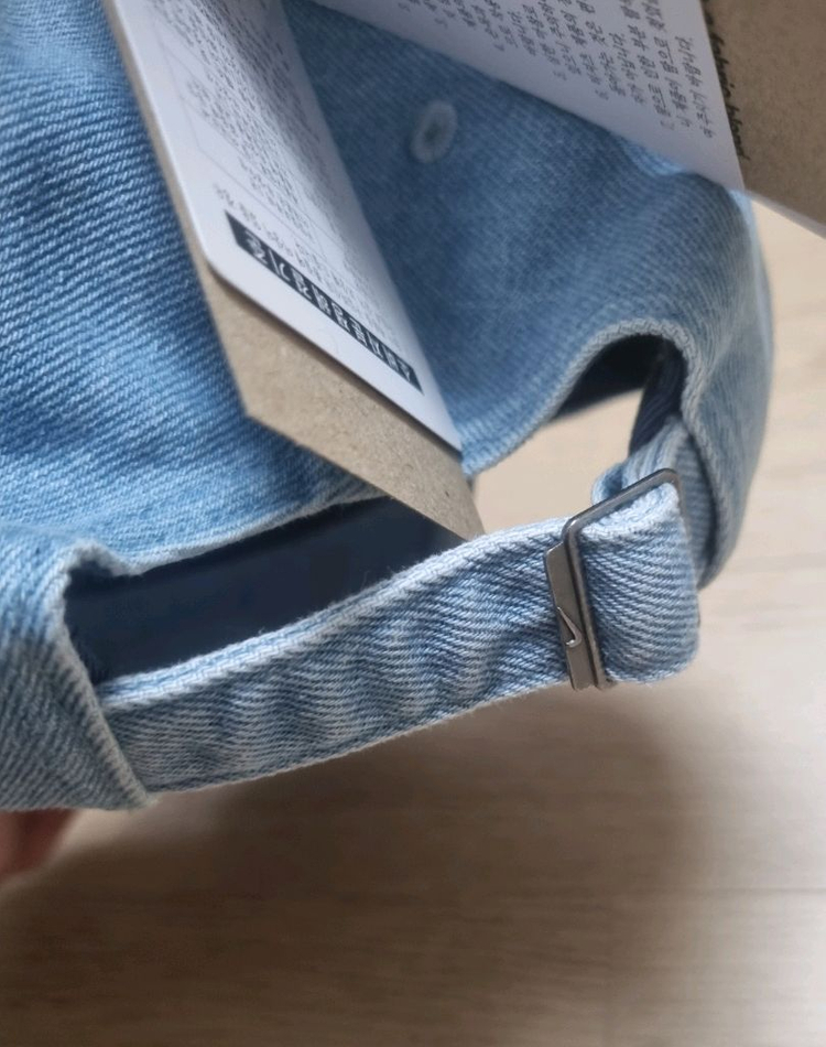 나이키 데님캡 청모자 캡모자 M/L사이즈 새제품 4만원--1